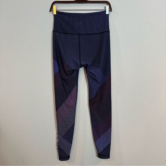 WITH Peloton Reversible Leggings 119 - Picture 3 of 6